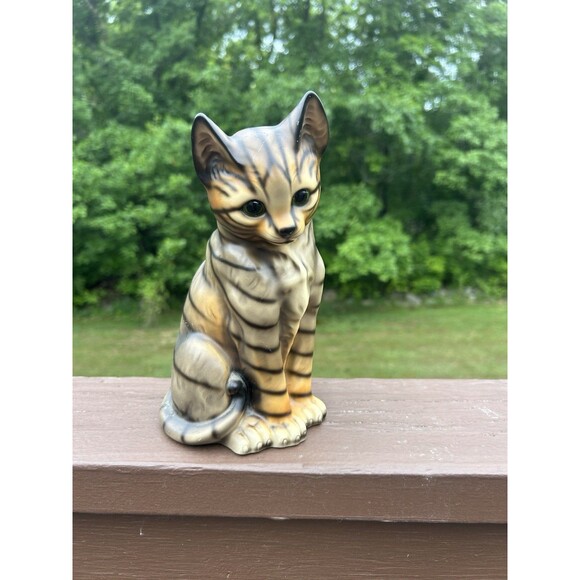 Vintage Ceramic Big Tabby Cat Figurine Green Eyes Made In Japan 8.5”tall - Picture 1 of 10